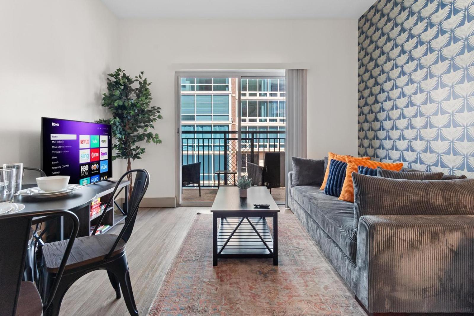 The Panther - Luxury 3br - Free Parking - Views - Stadium - Gym Apartment *