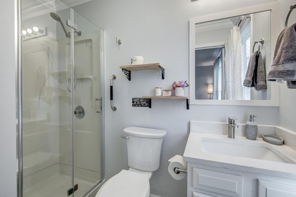 Long Special Cozy Near Uptown *