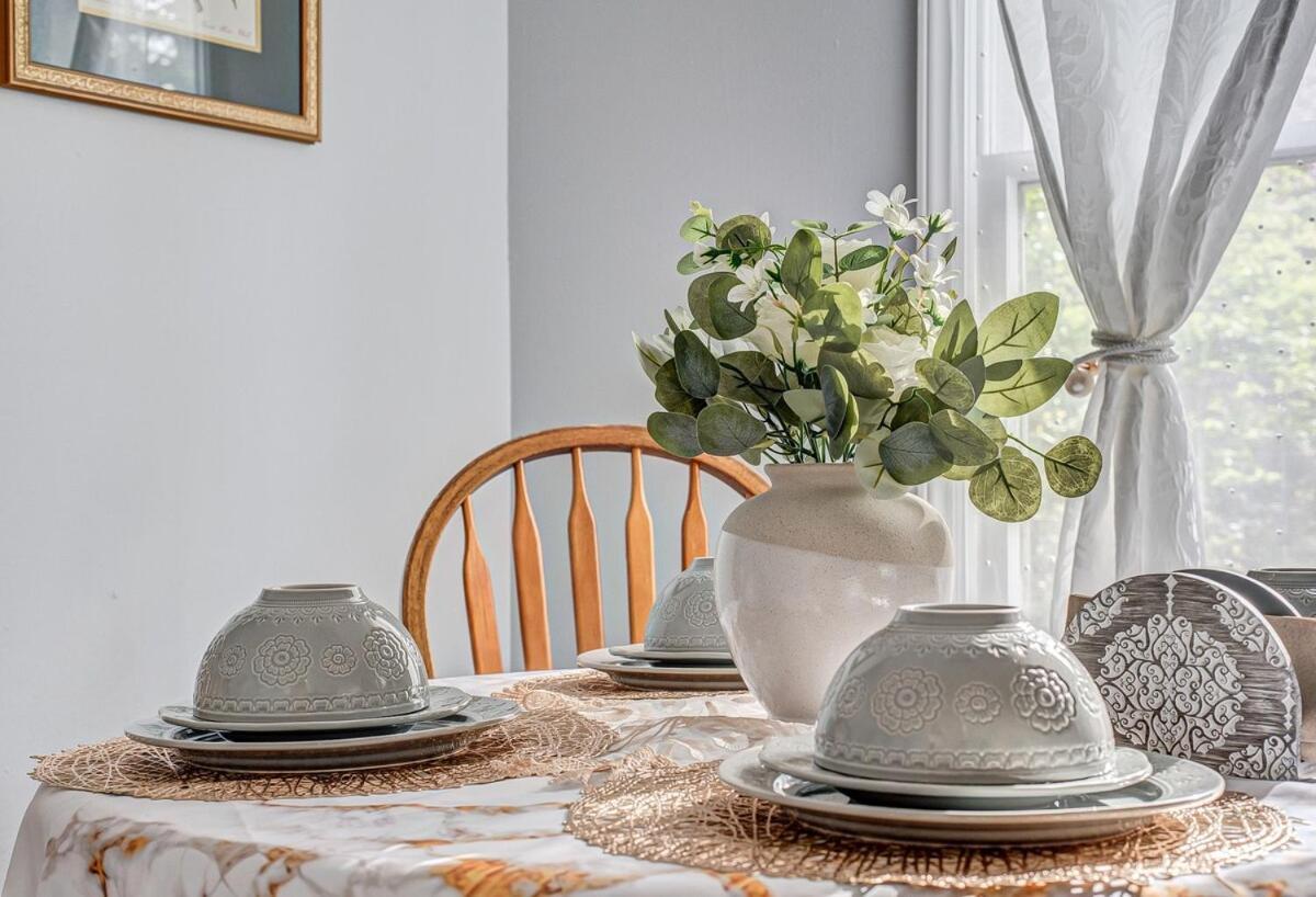 Long Special Cozy Near Uptown