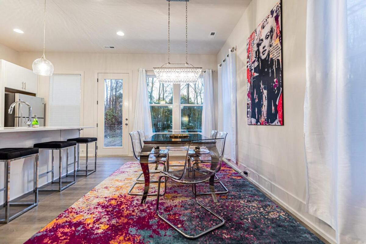 Pooltable-15 Mins To Uptown & Dt-king Bed! Holiday home Charlotte