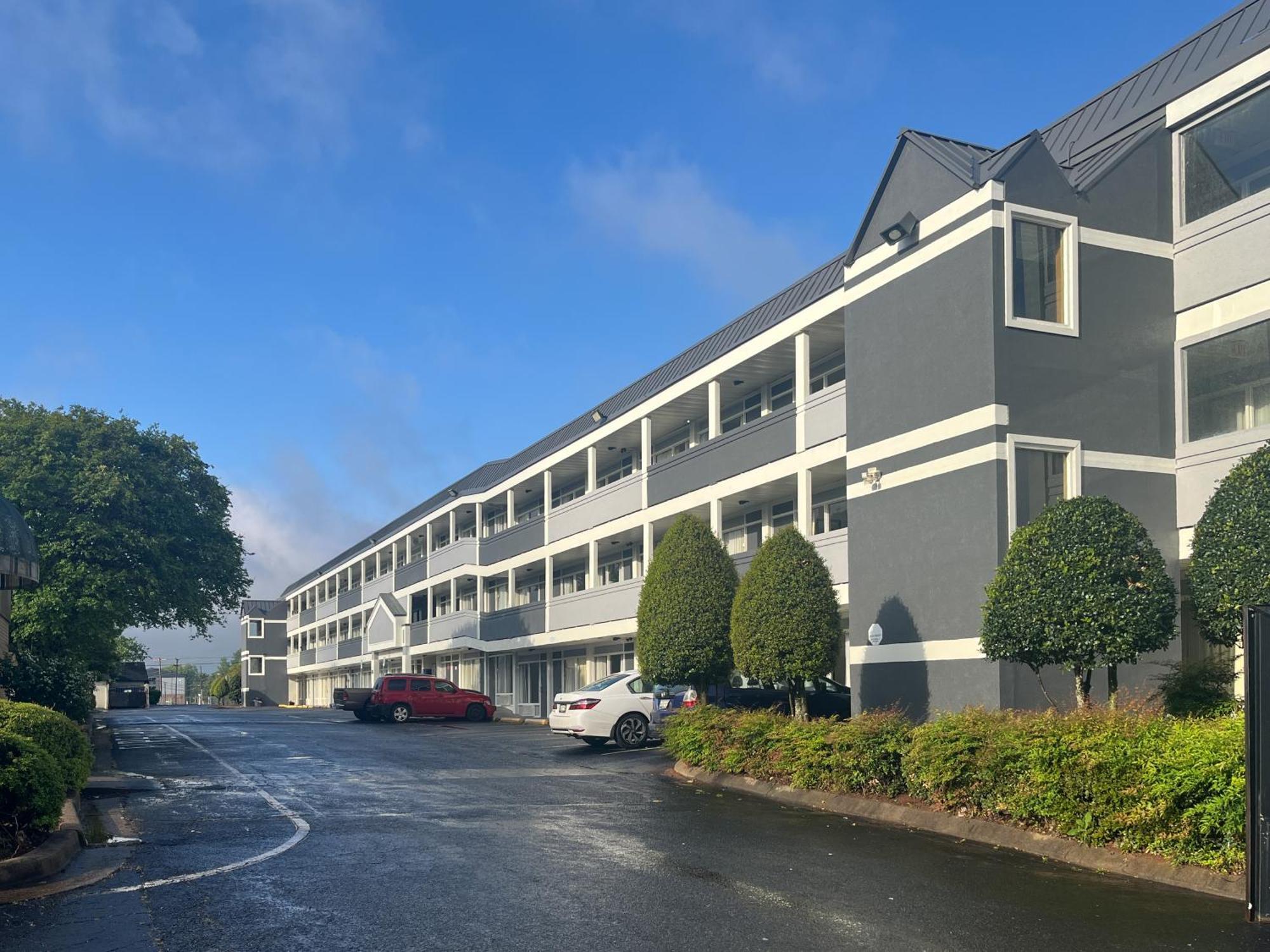 6 Charlotte, Nc - Airport South Hotel 4*
