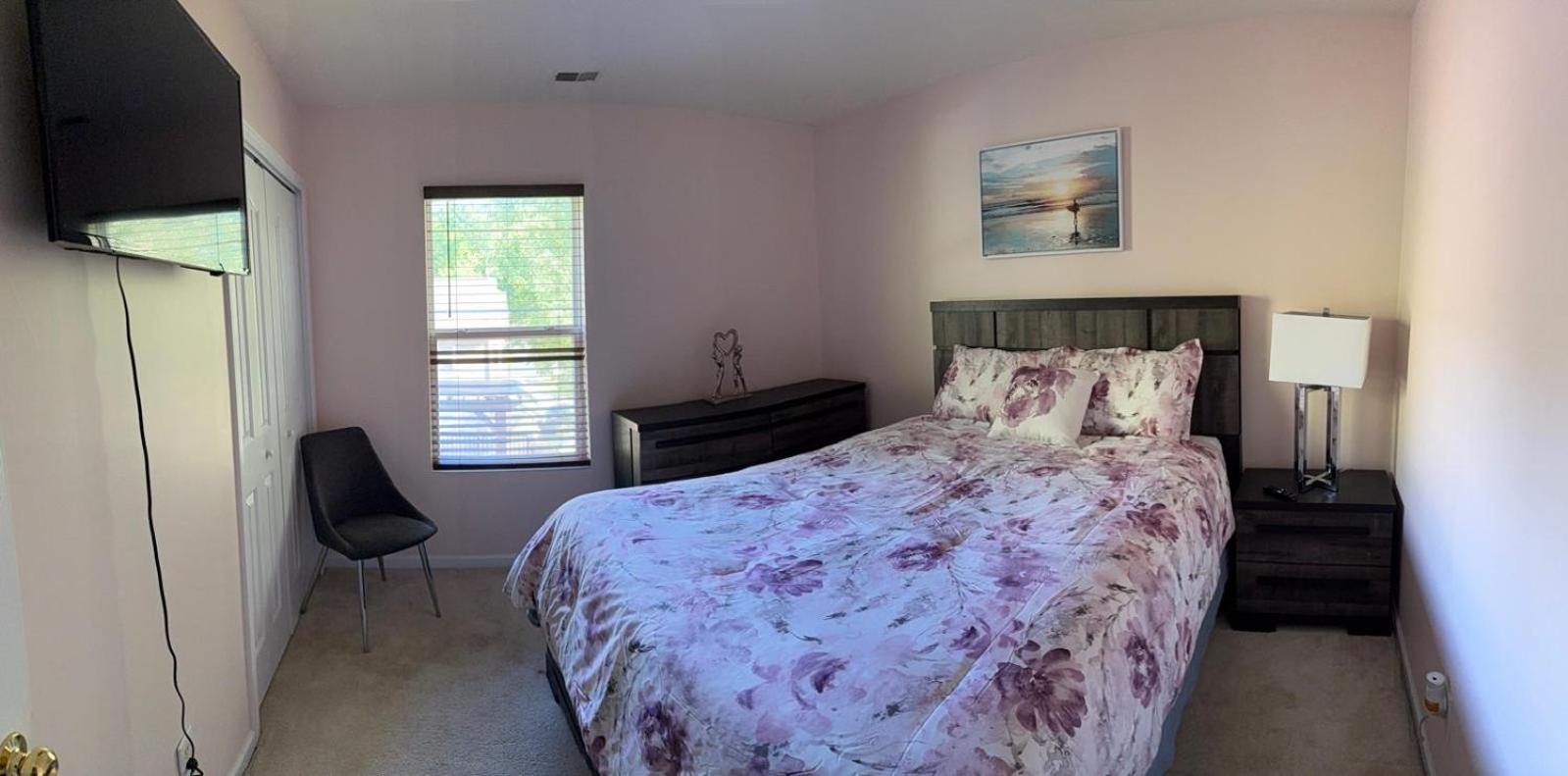 Private Bed And Bath In Homestay