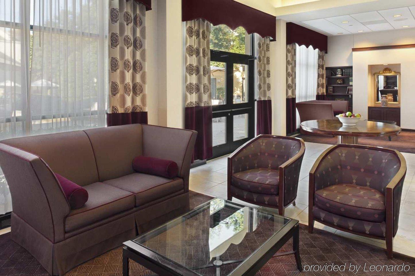 Doubletree By Hilton Airport 4*