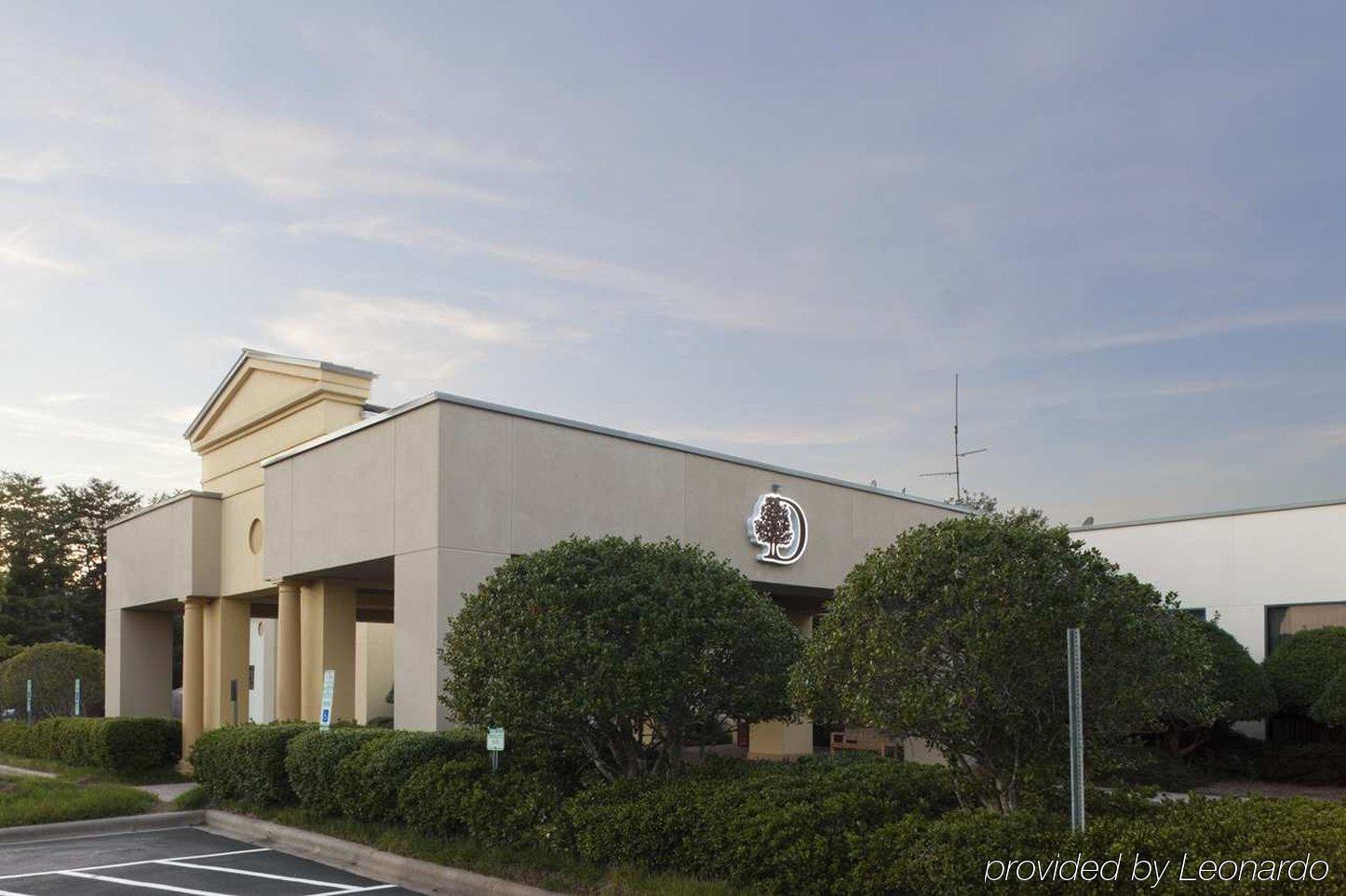 Doubletree By Hilton Airport