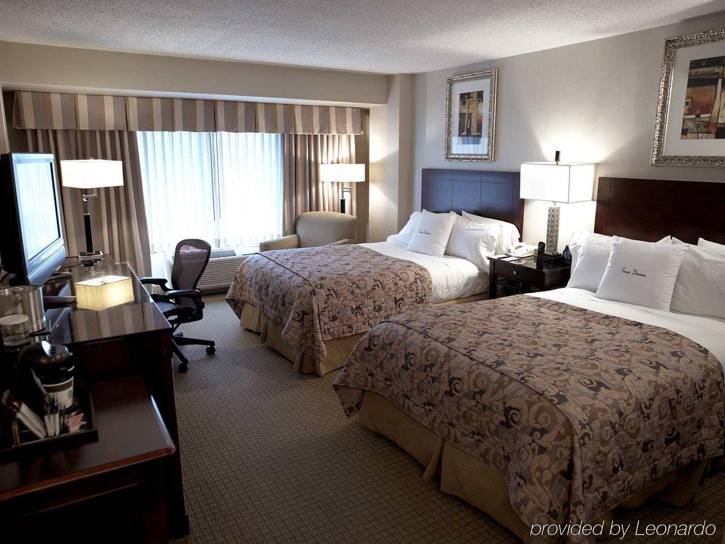 Doubletree By Hilton Airport