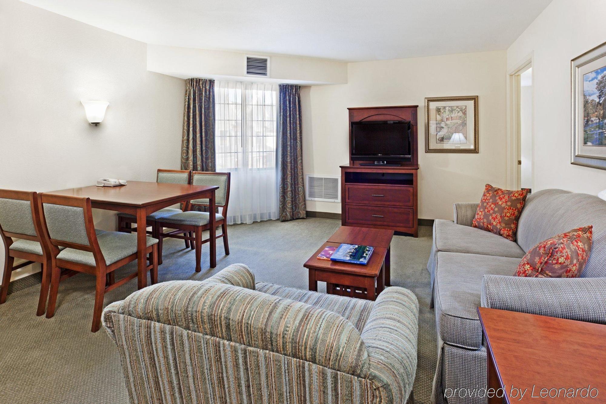 Staybridge - Ballantyne By Ihg Hotel 3*