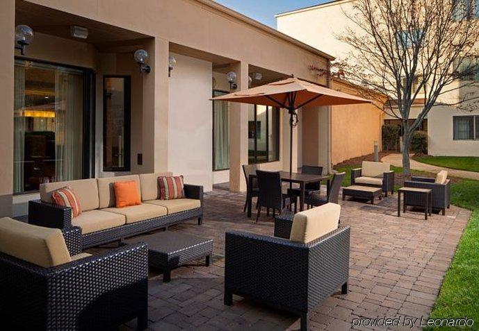Courtyard Arrowood 3*