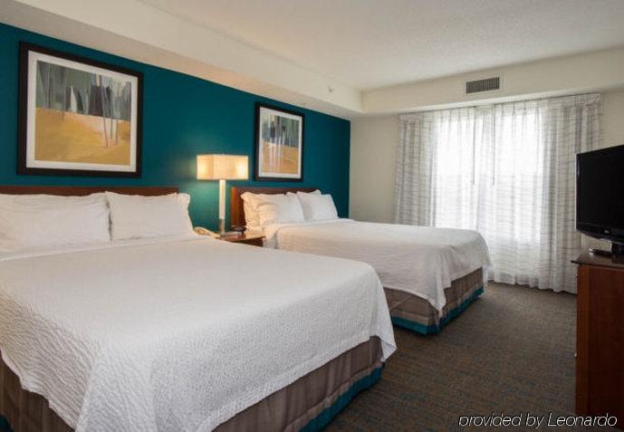 Hotel By Marriott Piper Glen 3*