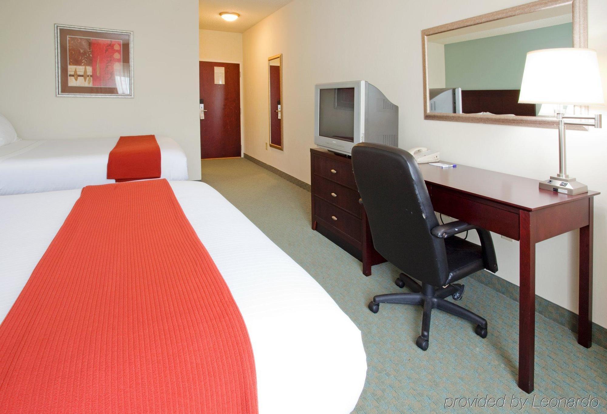 Express Arrowood By Ihg