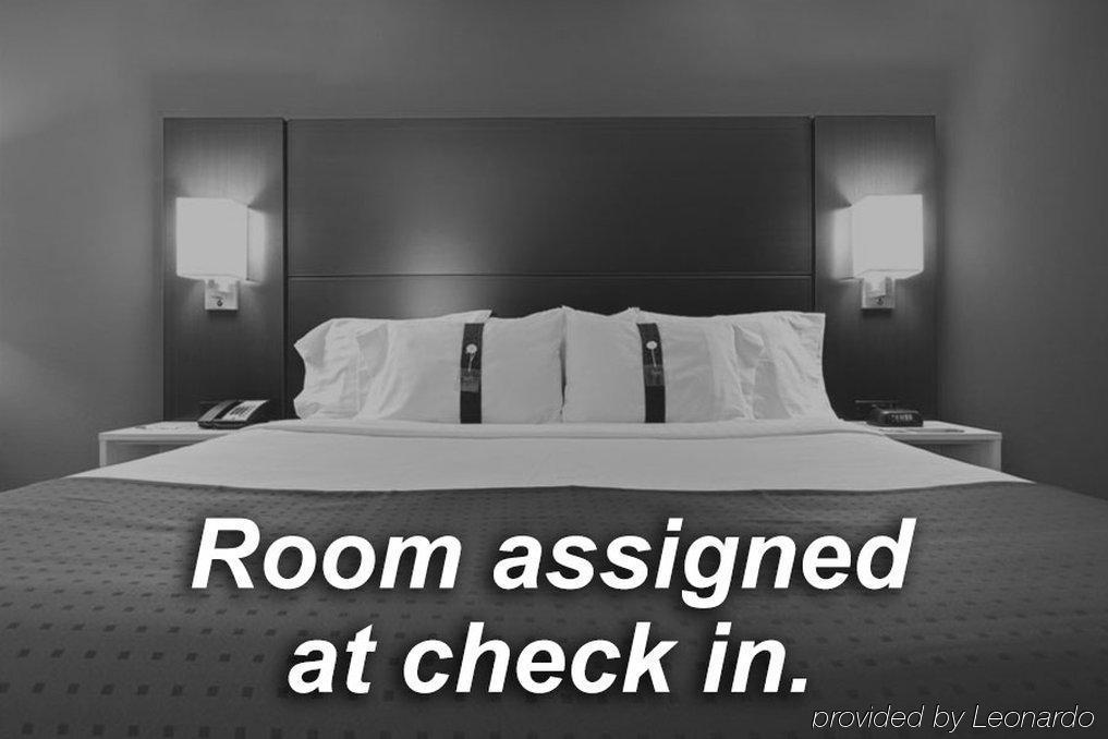 Hotel Express Arrowood By Ihg 2*