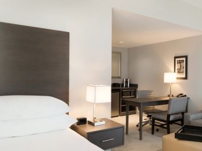 Hotel Embassy Charlotte/ayrsley 4*