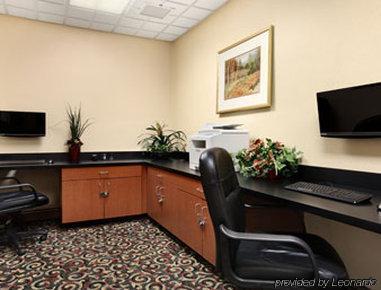 Hotel Spark By Hilton Tyvola I-77 Charlotte