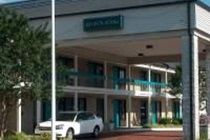 Brookwood Hotel 2*