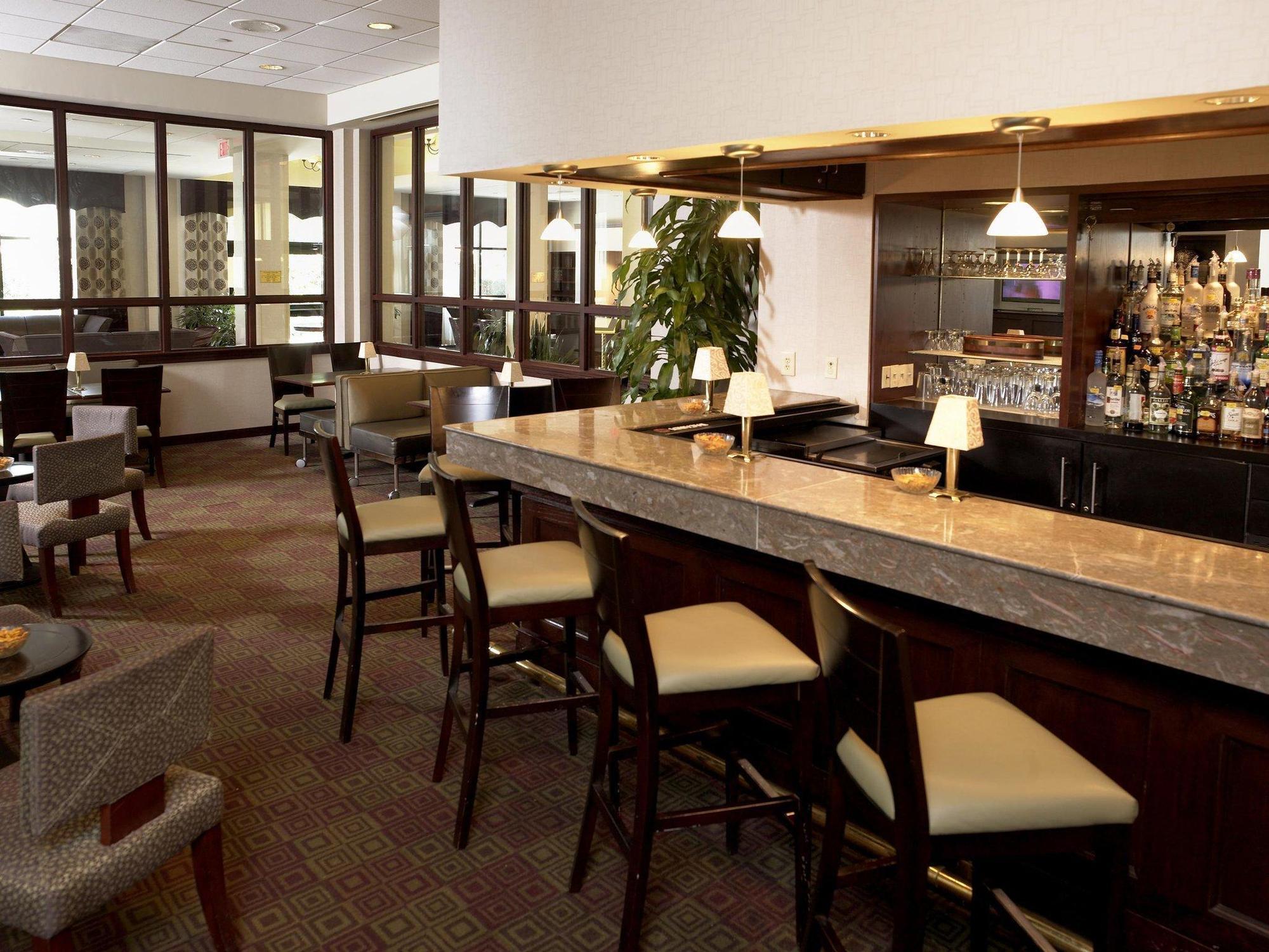 Doubletree By Hilton Airport Hotel