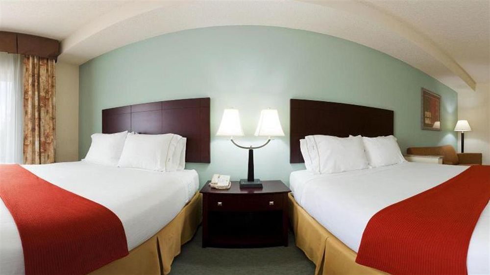 Express Arrowood By Ihg 2* Charlotte