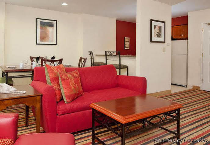 Uptown Hotel
