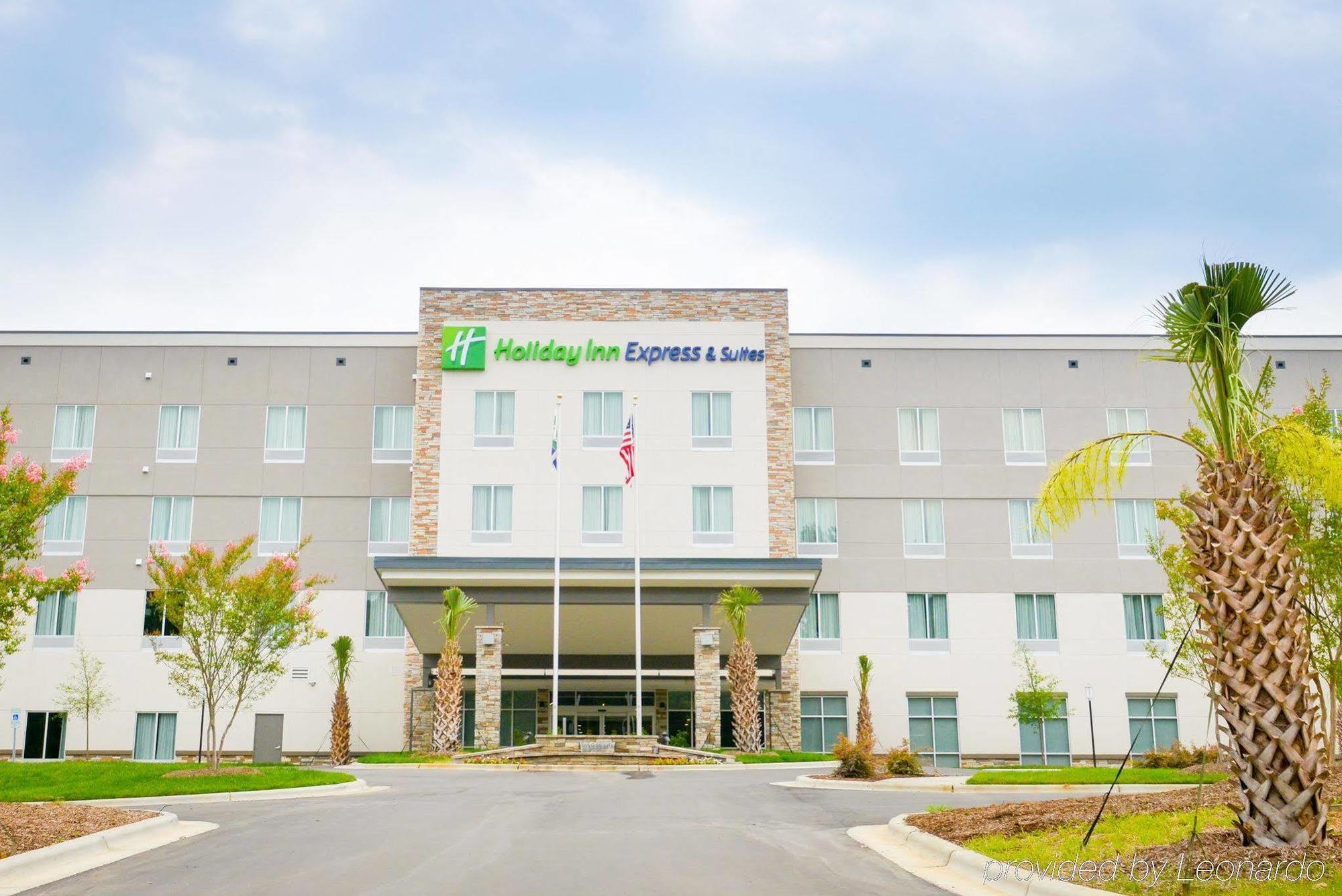 Hotel Express & - Airport By Ihg