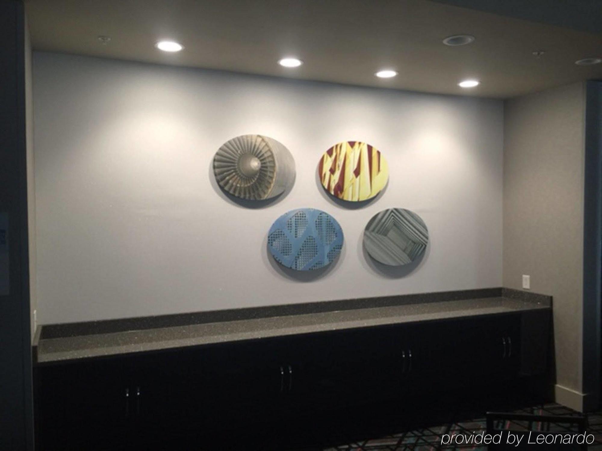 Express & - Airport By Ihg Hotel Charlotte
