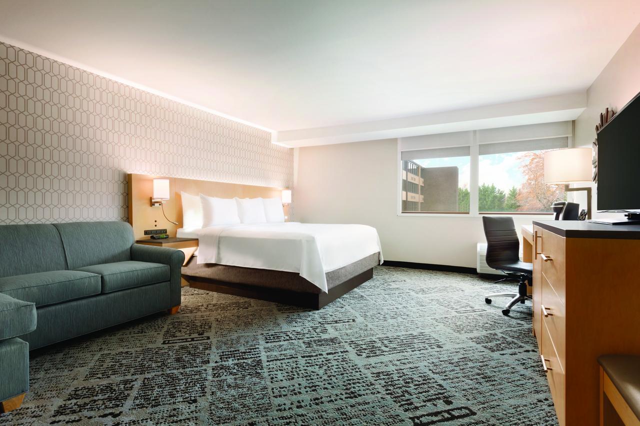 Radisson Airport