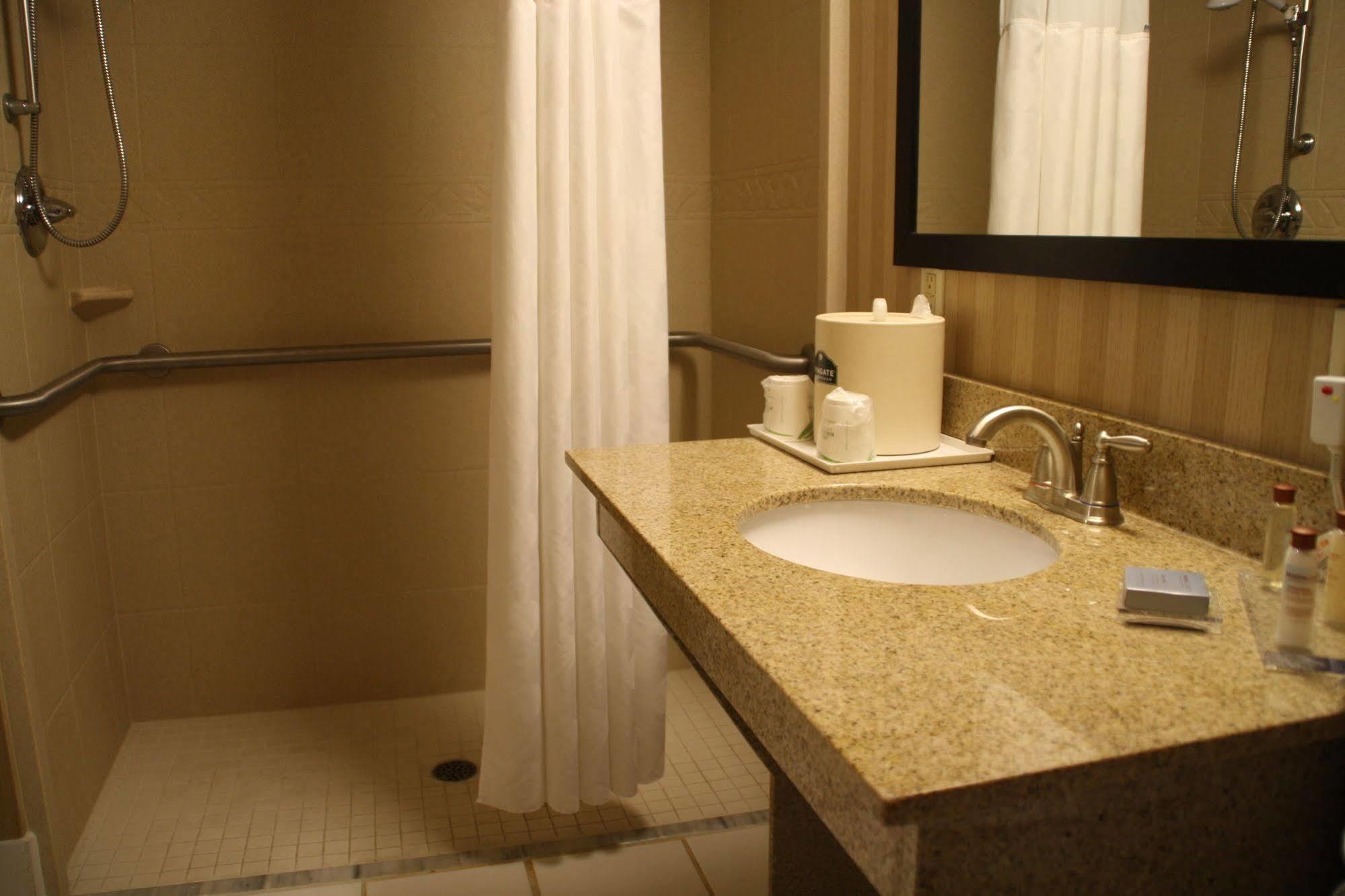 Spark By Hilton Tyvola I-77 Hotel Charlotte