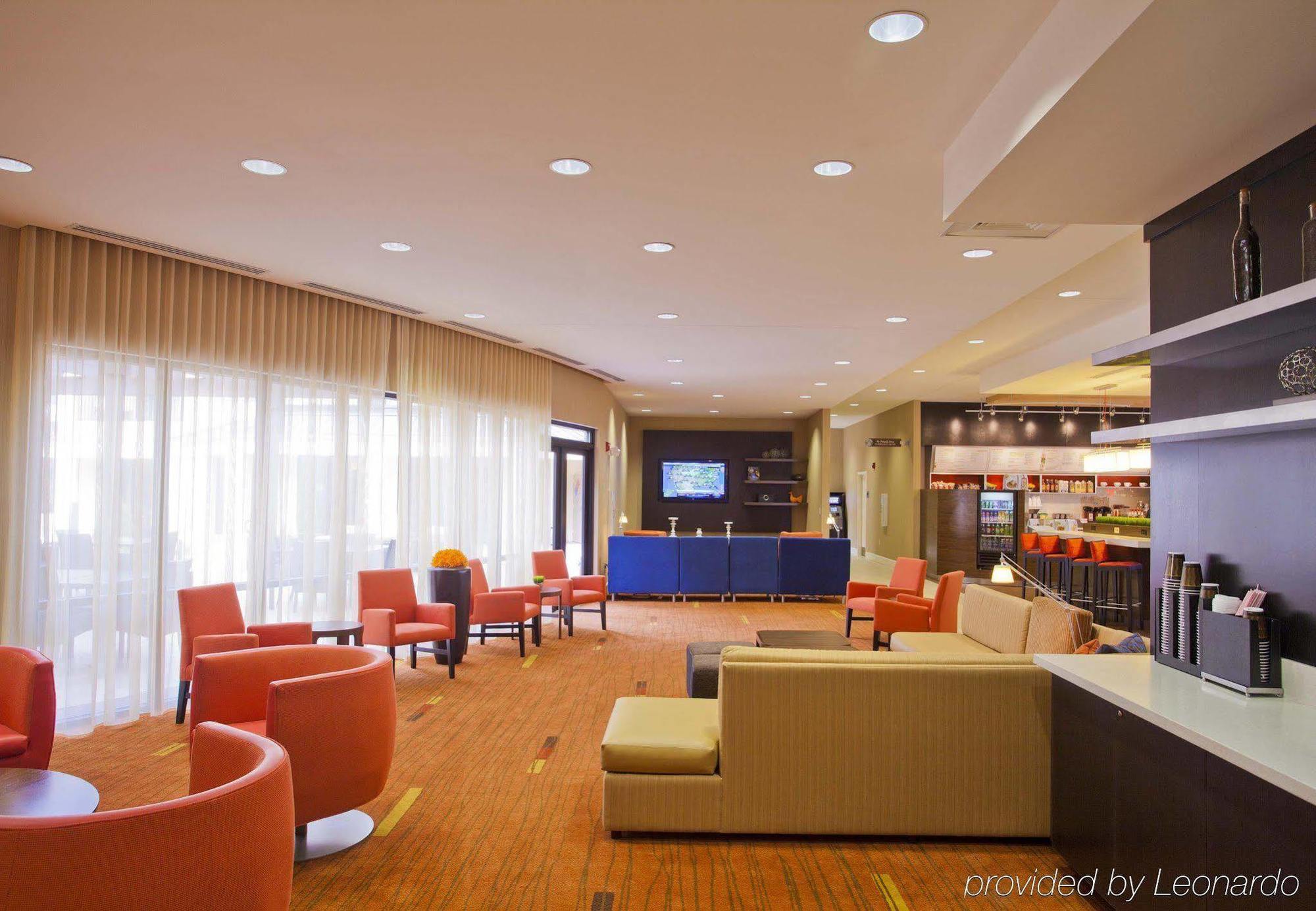 Courtyard Airport North 3* Charlotte