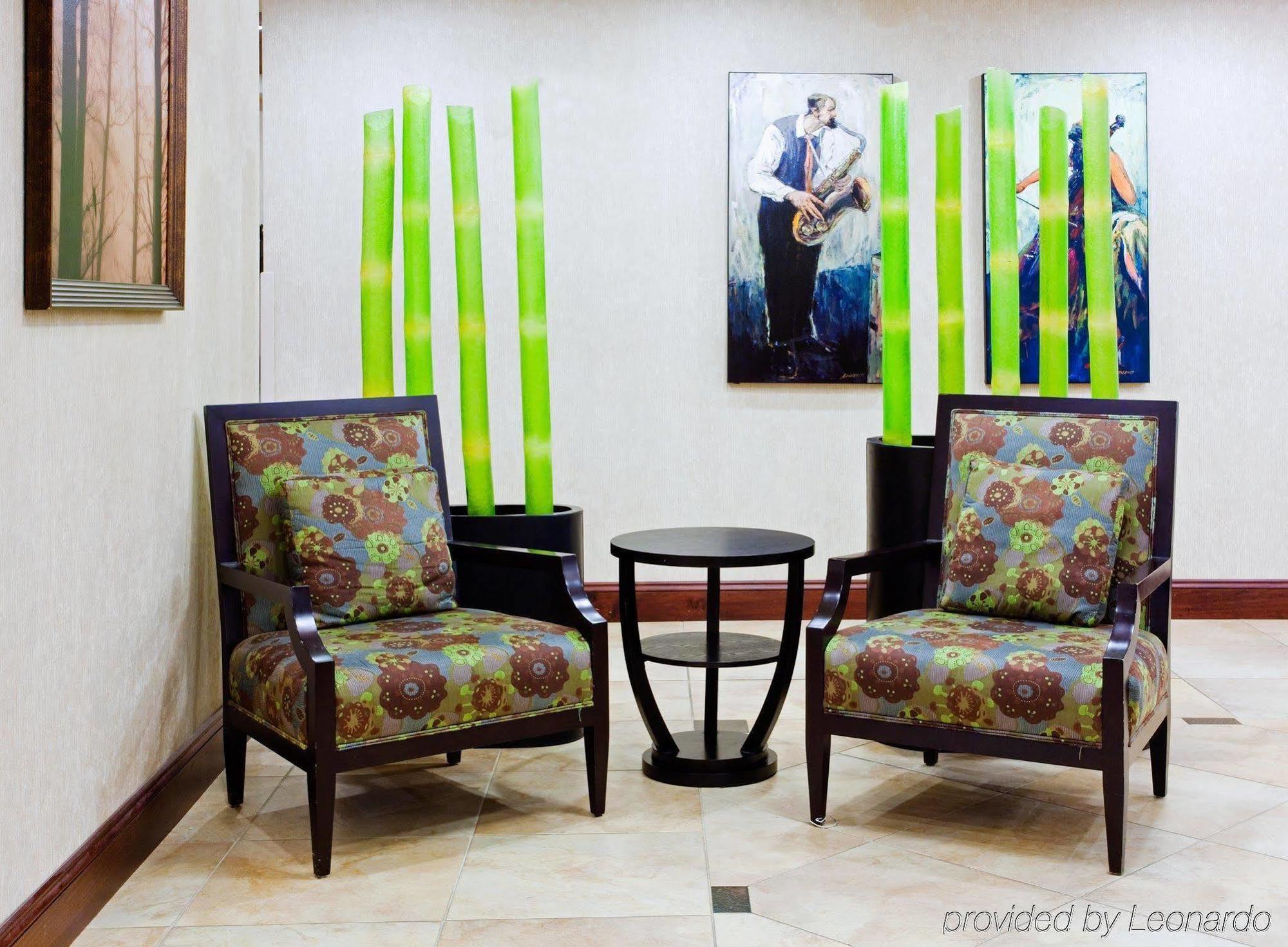 Hotel Express Arrowood By Ihg 2*