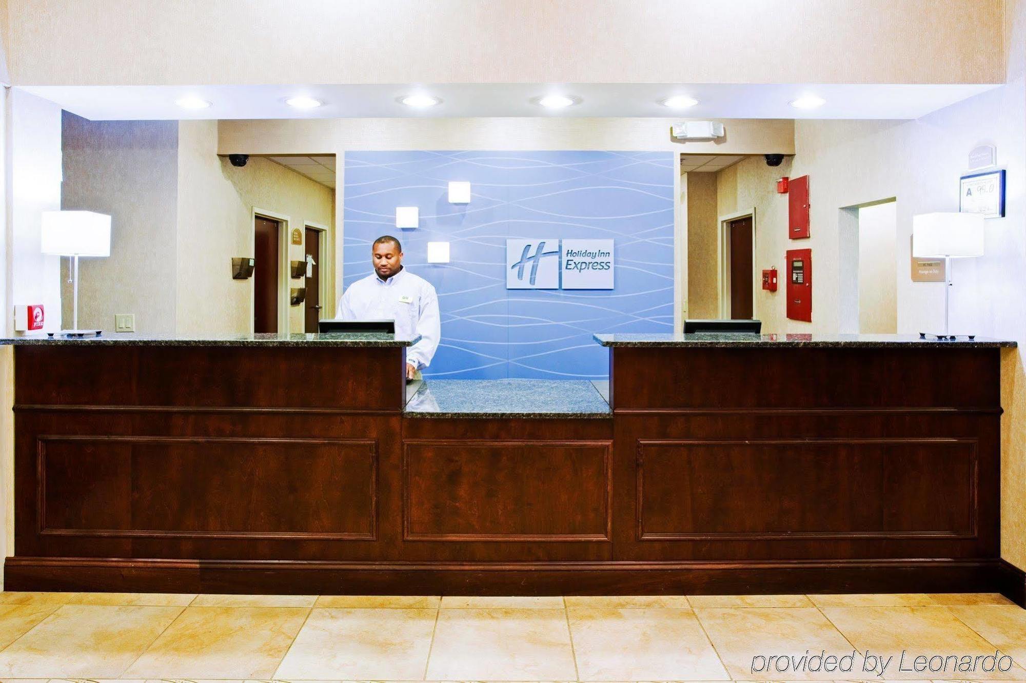 Express Arrowood By Ihg Hotel Charlotte