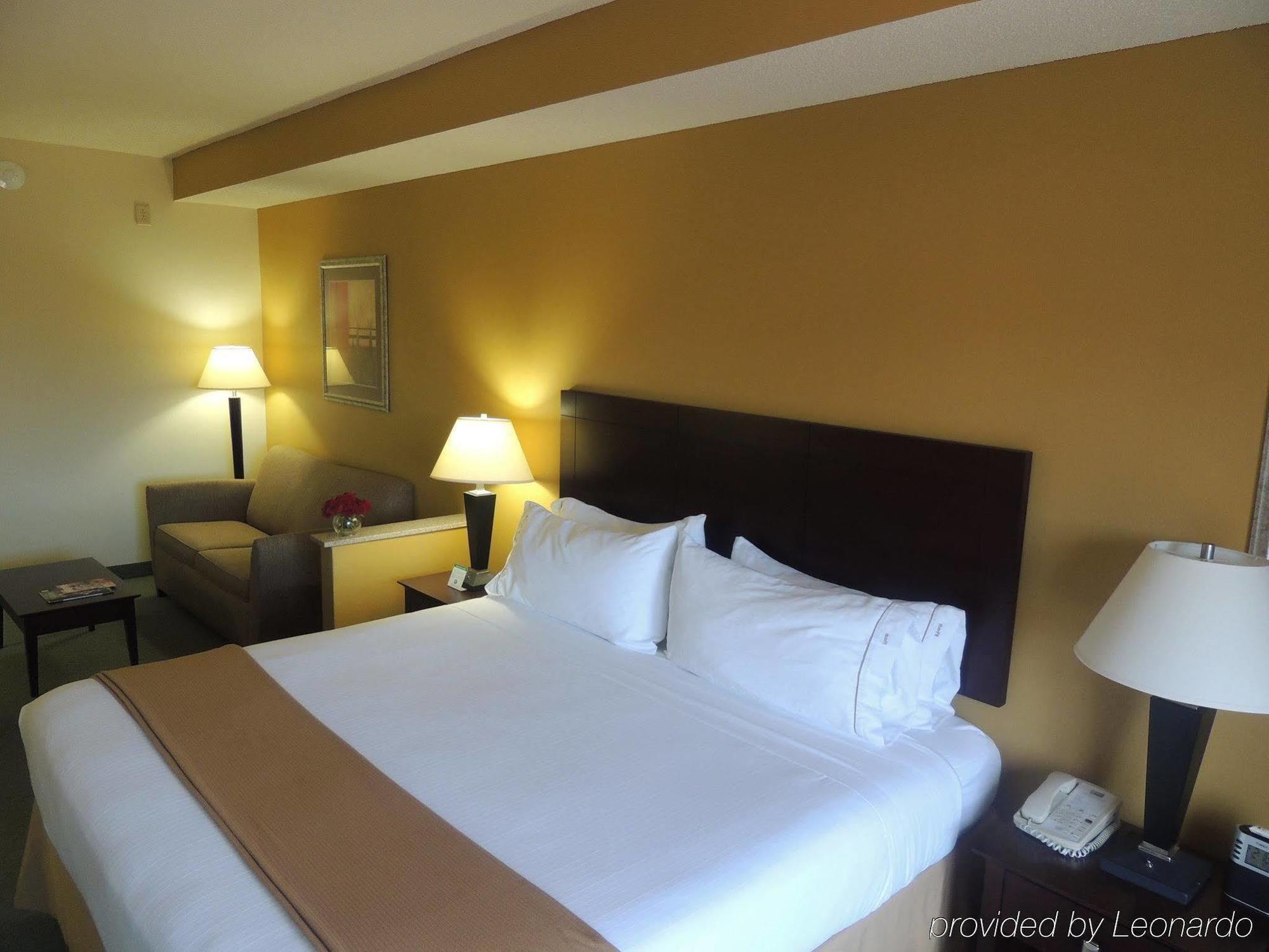 Express Arrowood By Ihg Charlotte