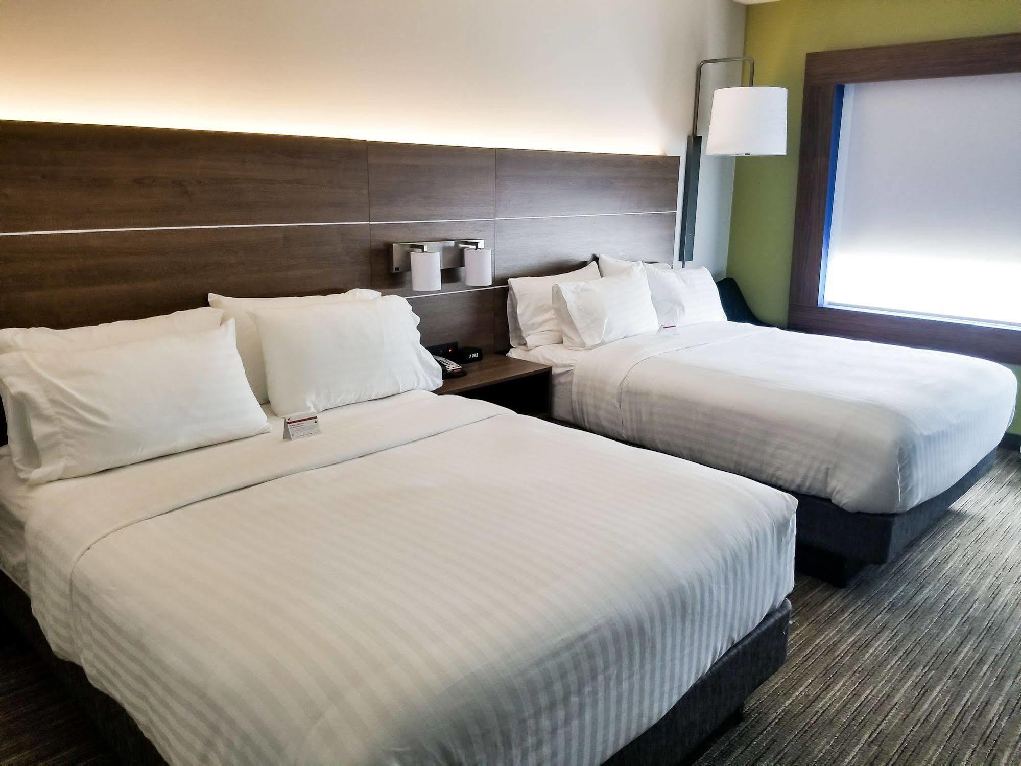 Express & - Ne - Area By Ihg
