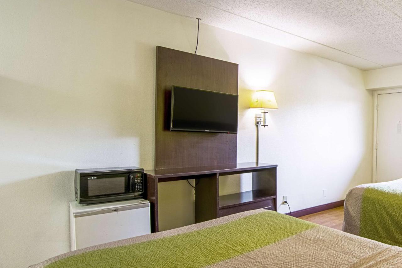 6-charlotte, Nc - Airport Motel Charlotte