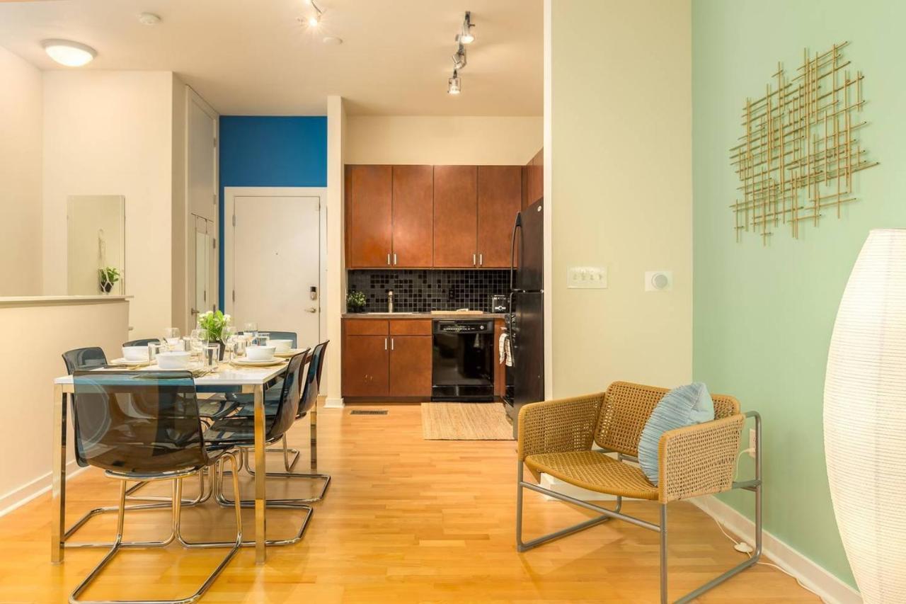 Trifecta Spacious & Beautiful Wifi Superhost Apartment Charlotte
