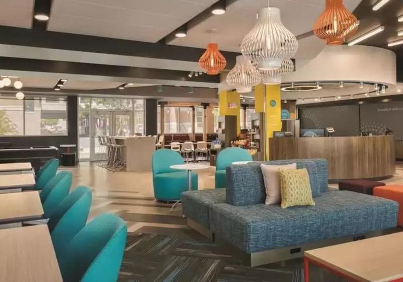 Tru By Hilton Ayrsley Hotel