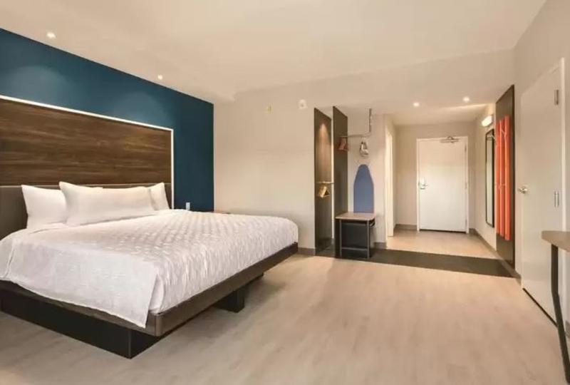 Tru By Hilton Ayrsley Hotel