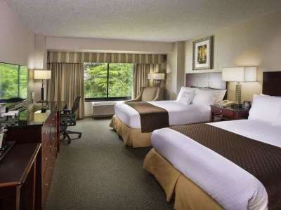 Doubletree By Hilton Airport Hotel 4*