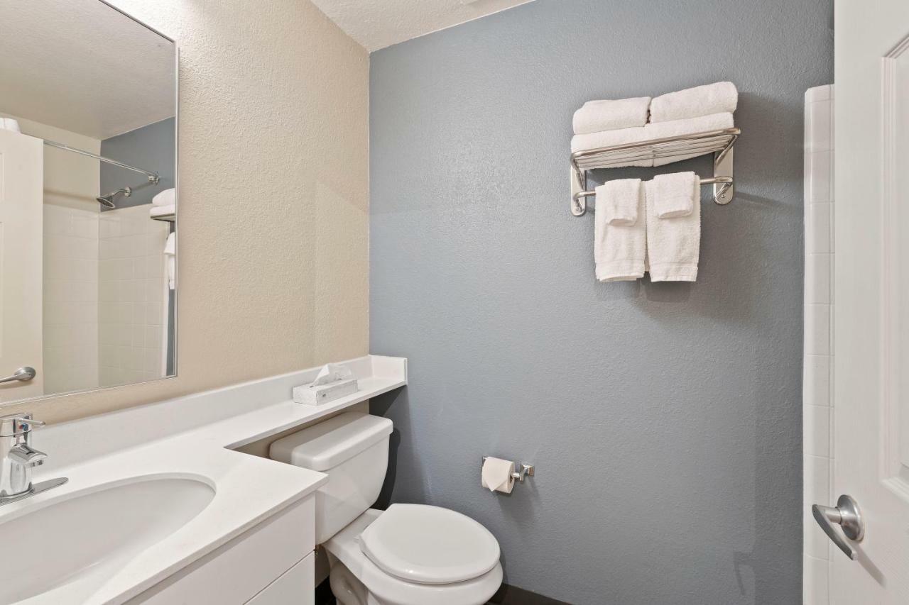 Extended America Select - - Airport Hotel