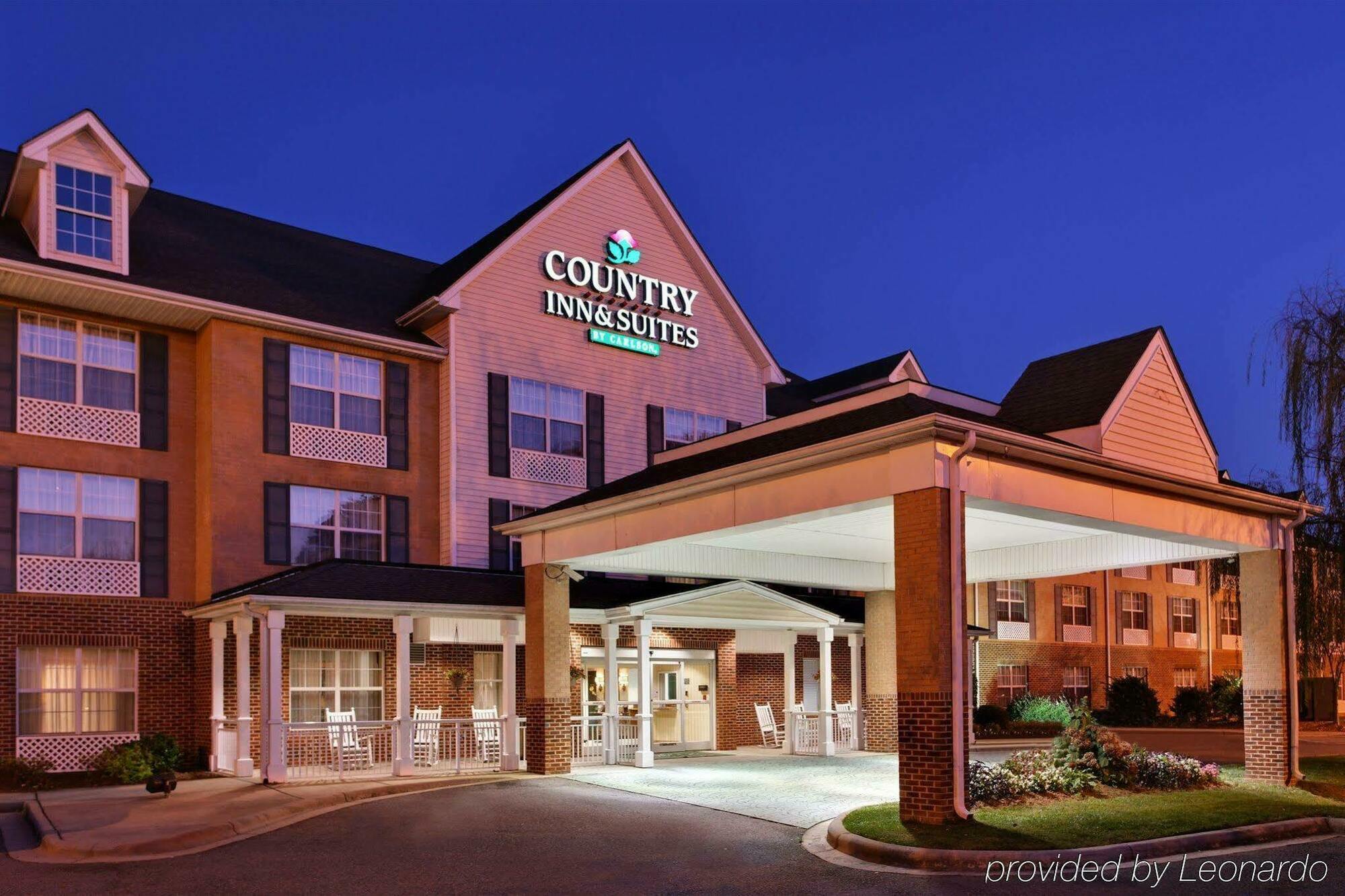 Hotel Country & By Radisson, Place, Nc Charlotte
