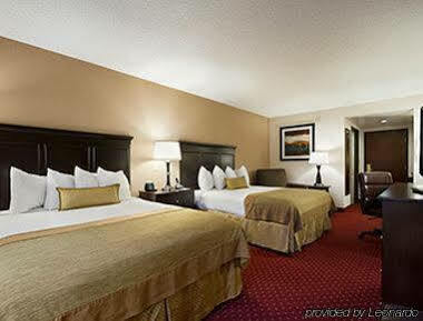 Hotel Spark By Hilton Tyvola I-77 3*