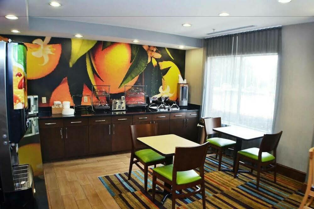 Hotel Fairfield Northlake 3*