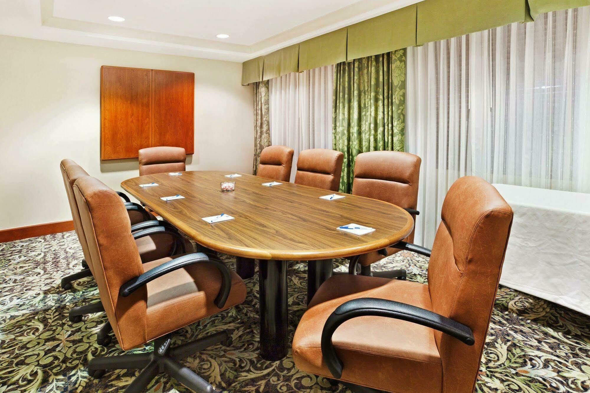 Hotel Staybridge - Ballantyne By Ihg Charlotte