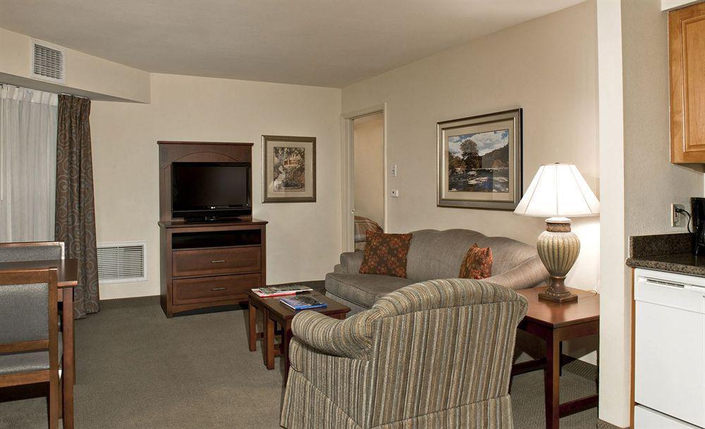 Staybridge - Ballantyne By Ihg