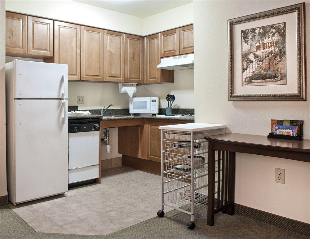 Staybridge - Ballantyne By Ihg Hotel 3*