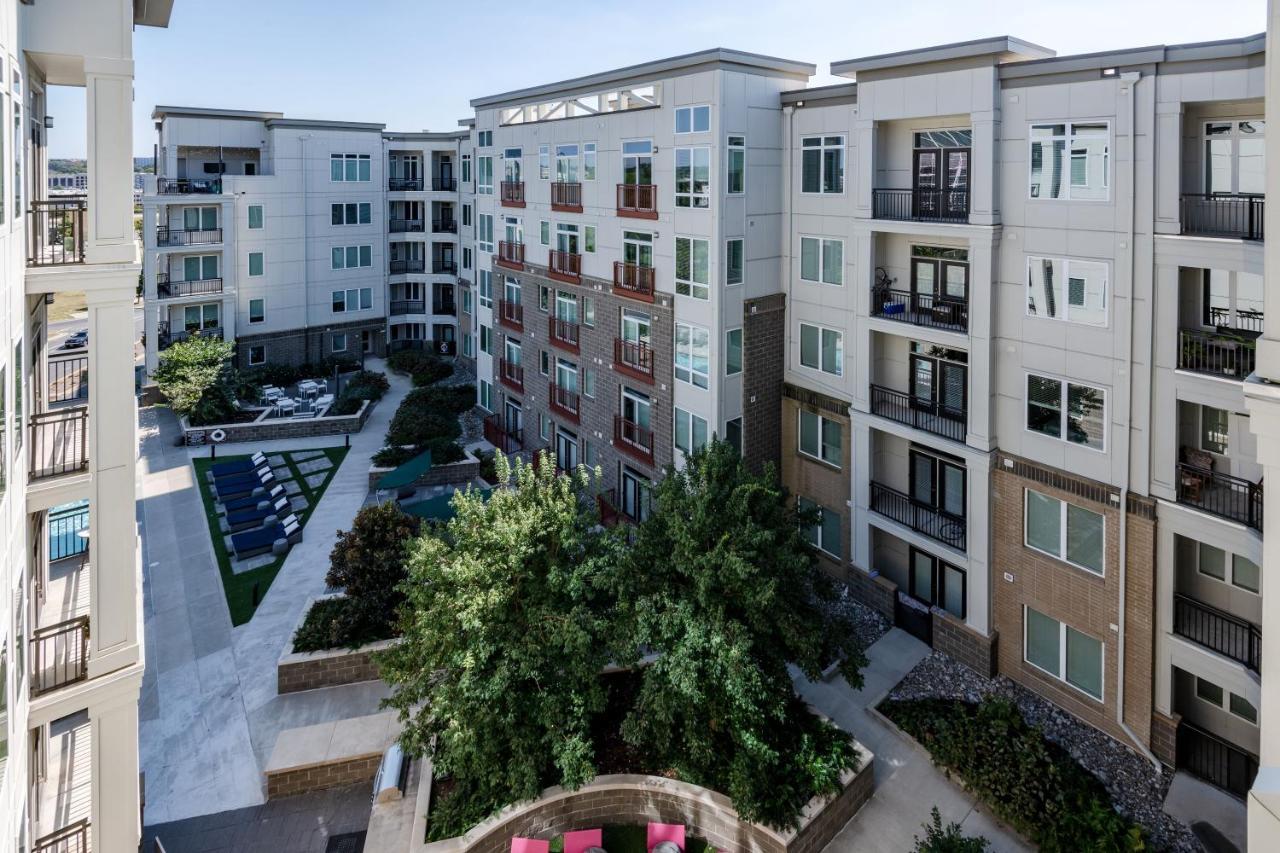 Apartment Alfred At Presley Uptown *