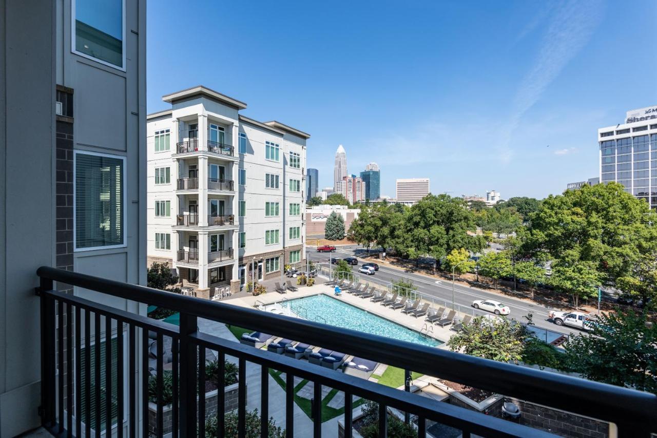 Alfred At Presley Uptown Apartment *