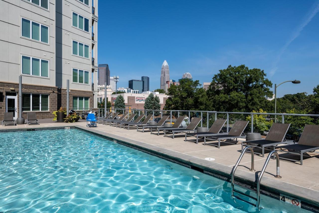 Alfred At Presley Uptown Apartment