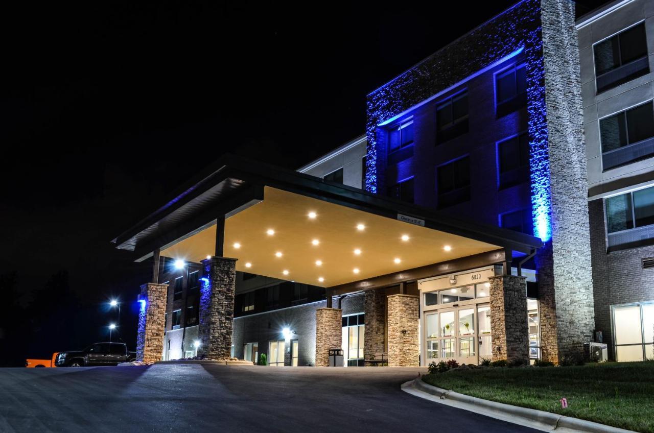 Express & - Ne - Area By Ihg Hotel