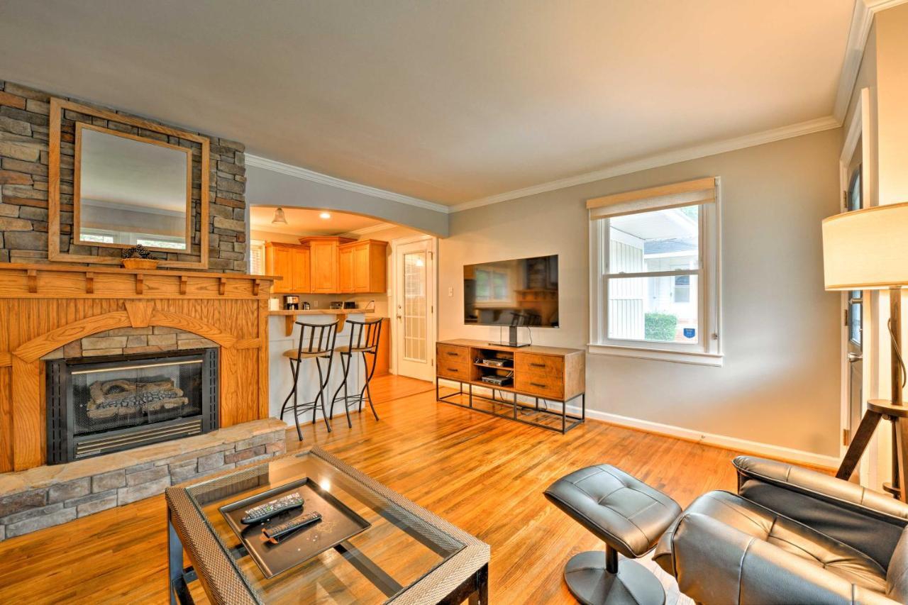 Area With Patio - 6 Miles To Downtown Holiday home