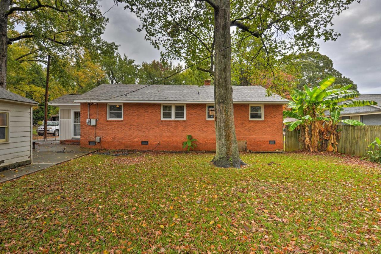 Area With Patio - 6 Miles To Downtown Holiday home