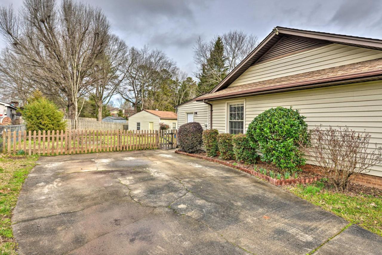 Cozy With Fenced Yard Less Than 1 Mi Downtown Matthews! Holiday home *