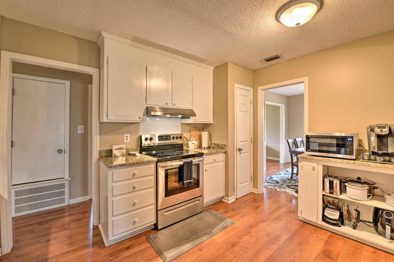 Cozy With Fenced Yard Less Than 1 Mi Downtown Matthews! Holiday home *