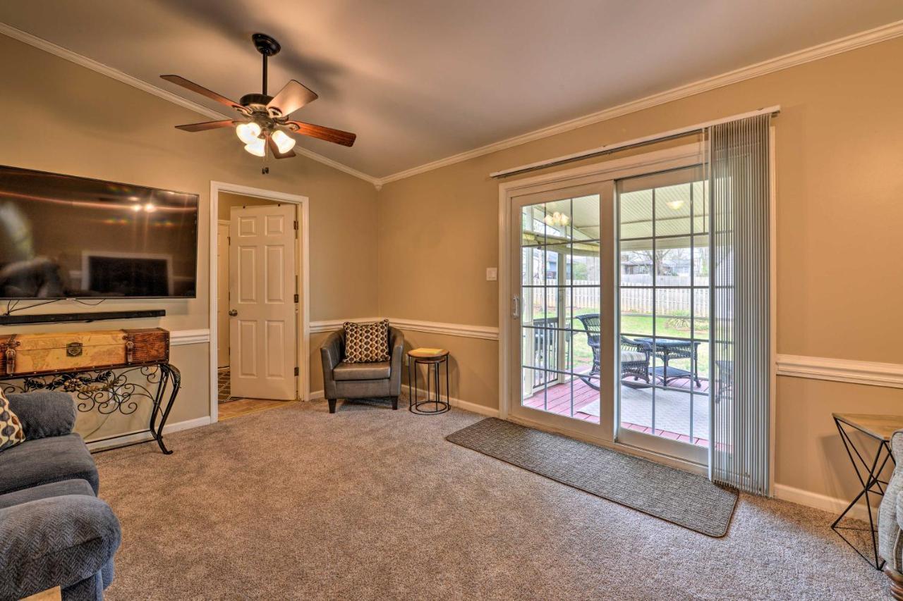 Cozy With Fenced Yard Less Than 1 Mi Downtown Matthews! Holiday home *